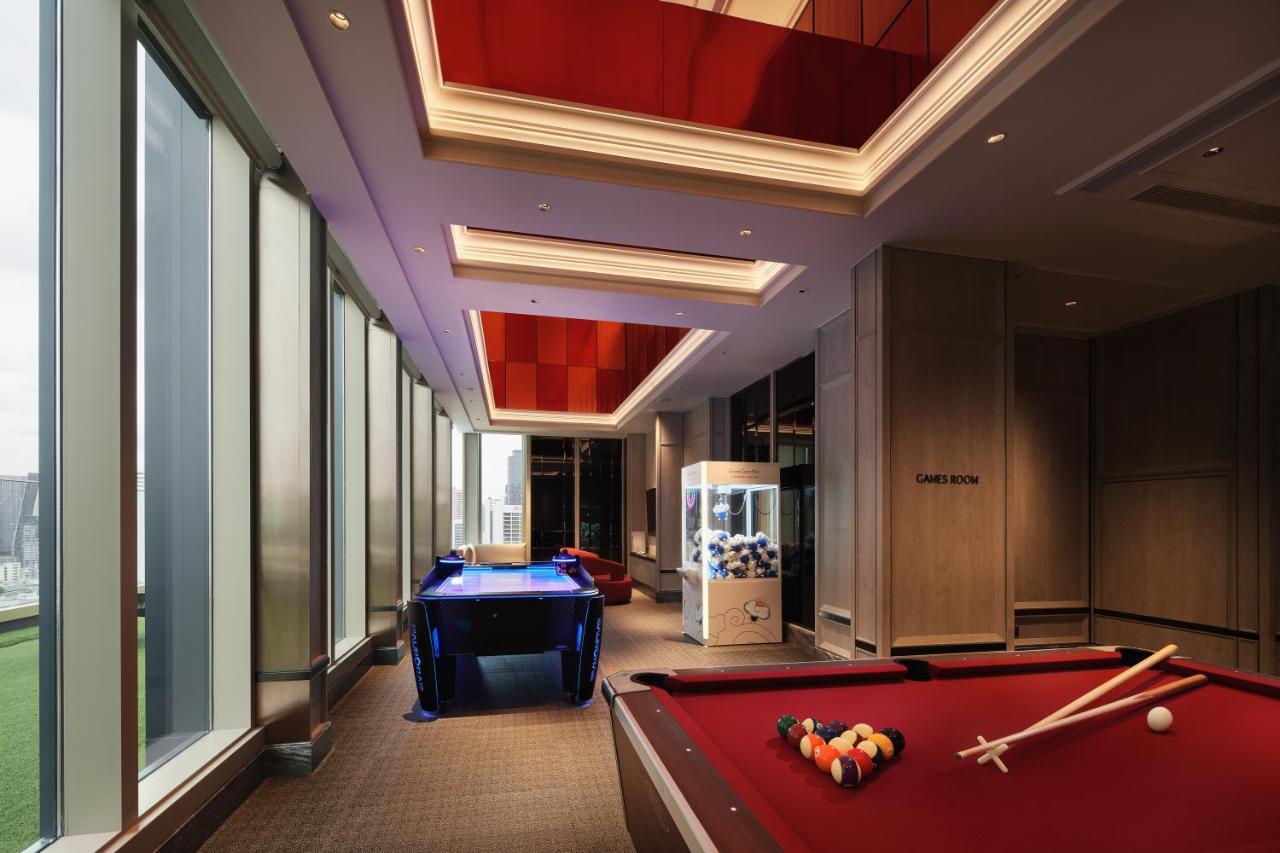 Hotel Grande Centre Point Surawong Bangkok Esterno foto The Club